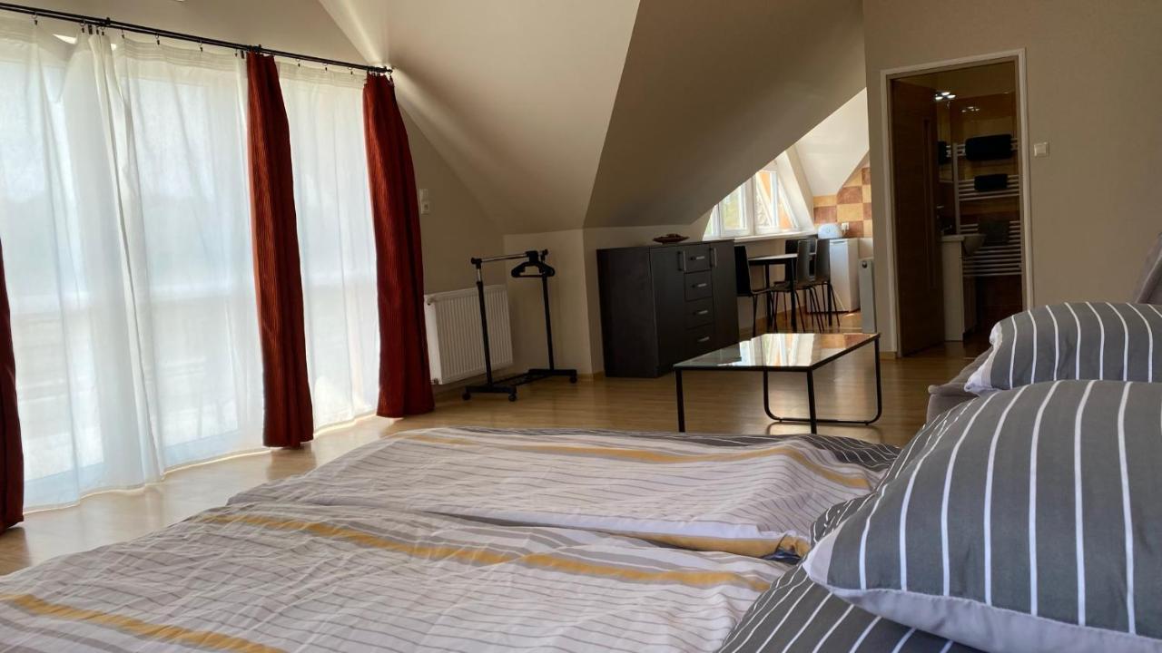 Balatonfůzfő Korall Apartman מראה חיצוני תמונה