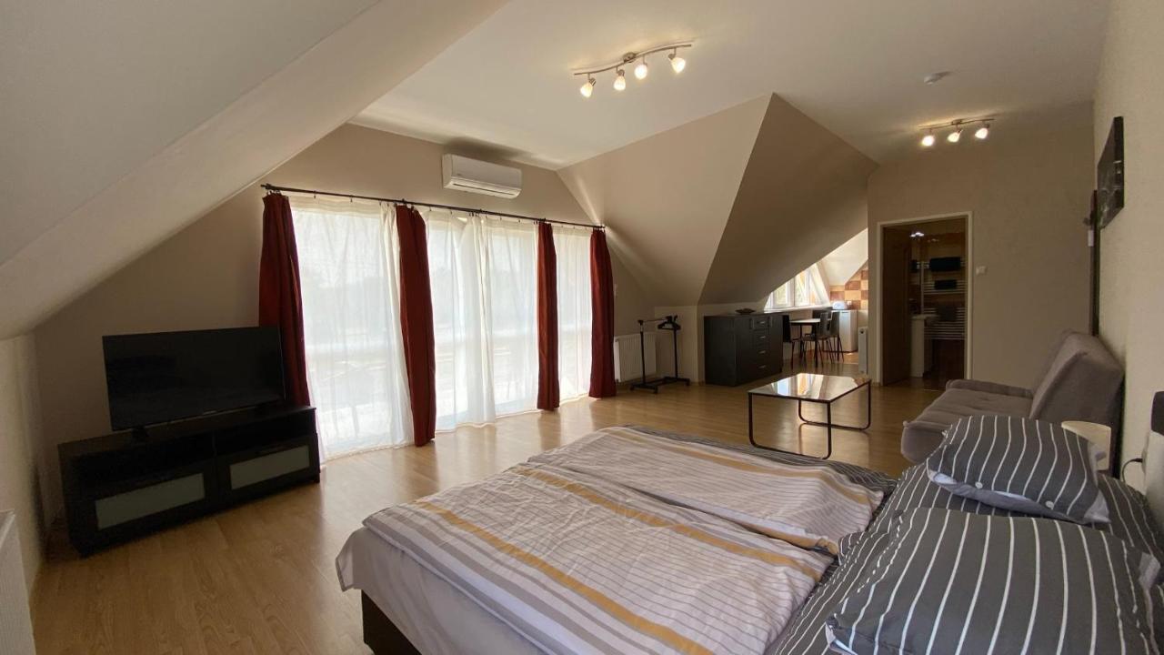 Balatonfůzfő Korall Apartman מראה חיצוני תמונה