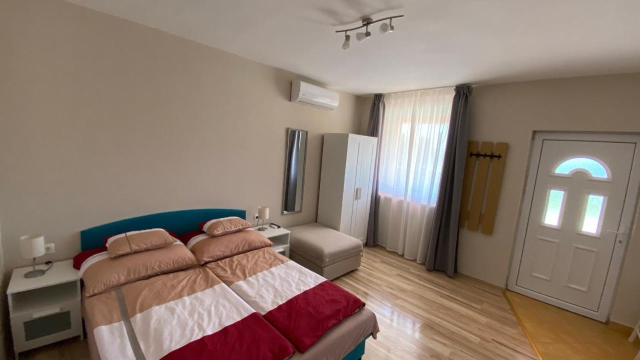 Balatonfůzfő Korall Apartman מראה חיצוני תמונה