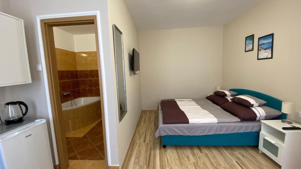 Balatonfůzfő Korall Apartman מראה חיצוני תמונה